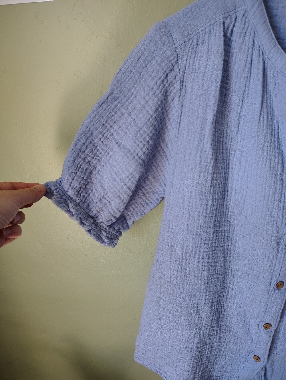 BeachLunchLounge Women's Small 100% Cotton Light Blue Button-Front Top - Picture 2 of 10